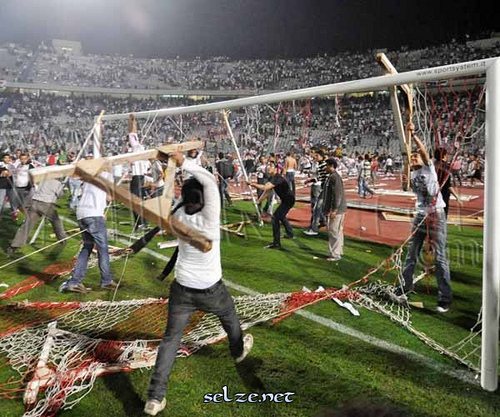 مصرع مواطن بـ(دلقو) المحس بأحداث شغب في مباراة لكرة القدم شغب ملاعب