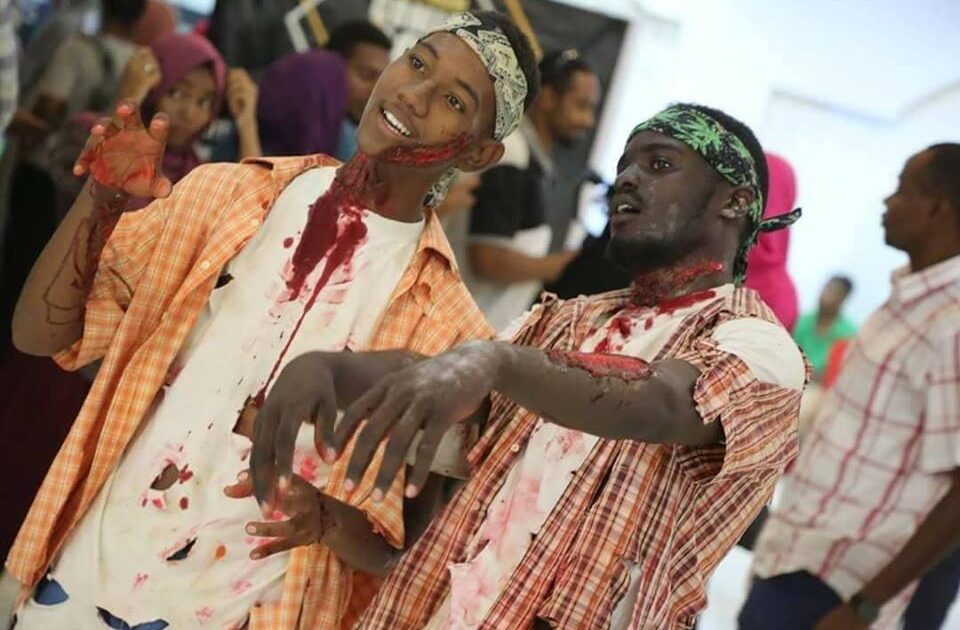 صحيفة تكشف عن القصة الحقيقة لـ”عَبَدَة الشيطان” عبدة الشيطان هلوين