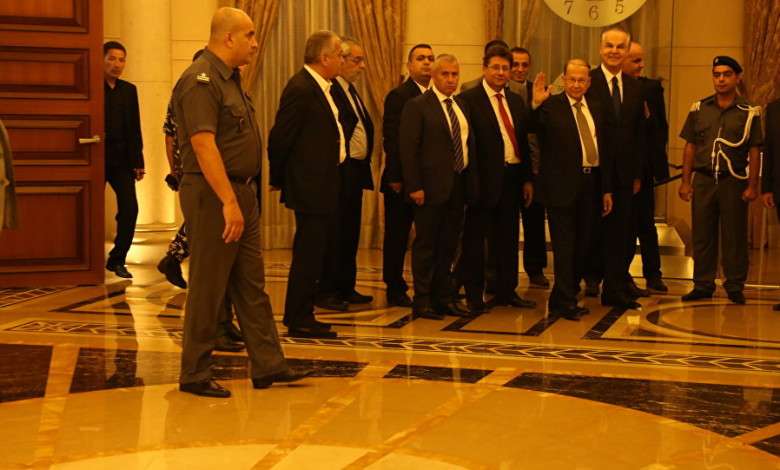 بعد أزمة الفيديوهات الفاضحة... تصرف رئيس عربي يشعل الجدل لبنان