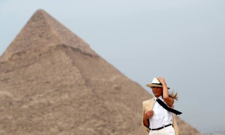 إعلامية أمريكية تكشف سر ارتداء ميلانيا ترامب الزي الرجالي d3aa017f 5a67 4299 85ee 3f2c53ceab6c 16x9 1200x676