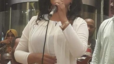 بالصور.. شاهد الجانب المشرق من حفل الفنانة مني مجدي المثير للجدل منى مجدي