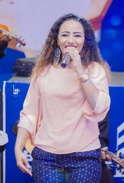 بالفيديو ..منى مجدي تطرب الحضور و تدشن حملة مناهضة العنف ضد المرأة منى مجدي السلام روتانا