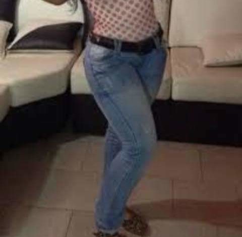 شاهد الفيديو ...فتاة سودانية تتعرض للضرب في السوق العربي بسبب البنطلون والقميص بنطلون فتاة سودانية