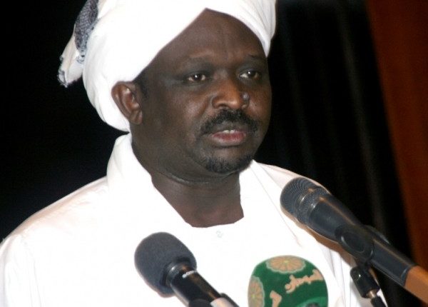 والي سوداني يوجه بعدم إيراد اسم جده (أبو سروال) و(سونا) تستجيب حسين ياسين حمد أبو سروال