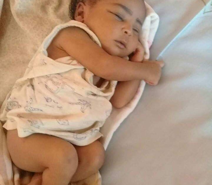 ضبط فتاة في مركبة عامة بعد ولادتها طفلاً بدقائق وإلقائه داخل منزل مهجور طفلة