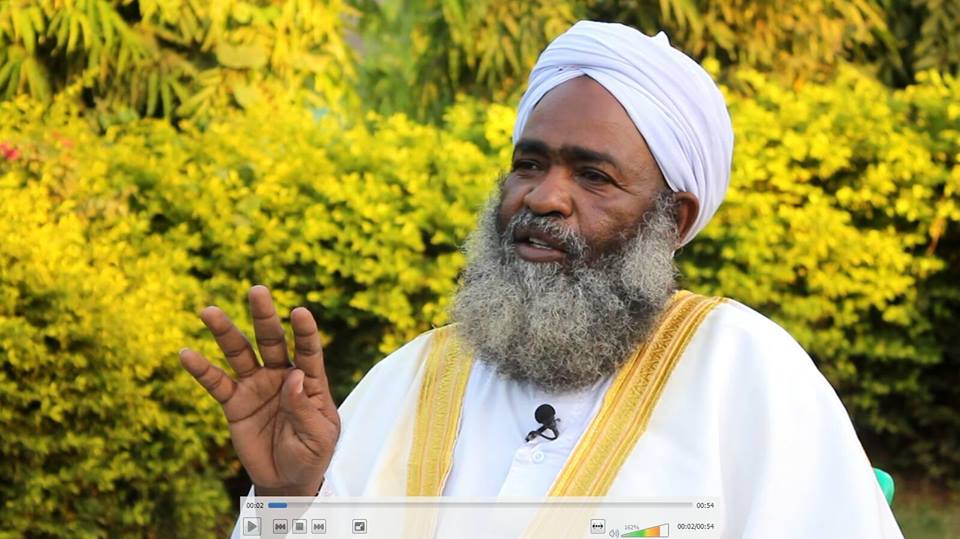 داعية سوداني: مجرد التفكير في الخروج علي الحاكم أو السرور والفرح بمن خرج يحتاج إلى توبة الشيخ محمد توم