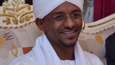 شاهد / عضو في هيئة علماء السودان يعلن استقالته بسبب المظاهرات 0000000
