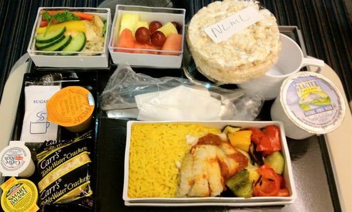 خبراء يحذرون من الأطعمة المقدمة خلال رحلات الطيران.. تعرف على السبب 8 2