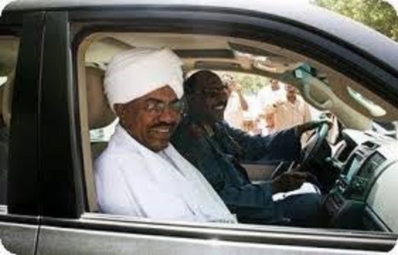 منظمة عربية حقوقية تدعو لعزل البشير وتدين قتل المتظاهرين في السودان البشير 1