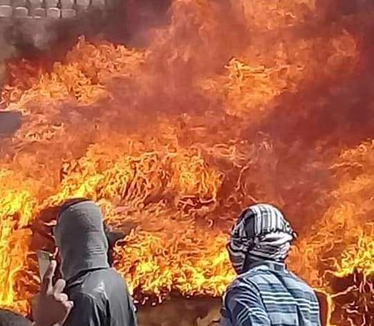 ? دنقلا تشتعل .. حرق دار المؤتمر الوطني والاحتجاجات تملأ الشوارع دنقلا3