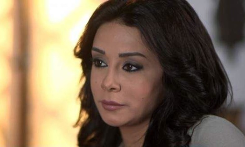 تعرفوا إلى ابن الفنانة كاريس بشار...هل يشبهها؟ كاريس