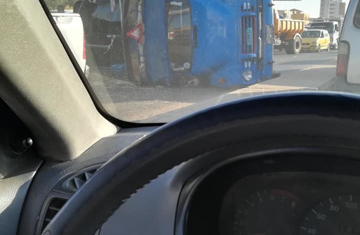 مباحث التموين تضبط عربة دفار على متنها غاز مهرب خارج الولاية لوري مقلوب