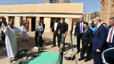 وزير الداخلية التركي يزور مقبرة للعثمانيين في الخرطوم + صور وزير الداخلية التركي يزور مقبرة للعثمانيين في الخرطوم