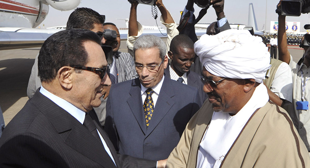 مجلة أمريكية: البشير ليس حسني مبارك ومصير حكم السودان معلق حسني مبارك