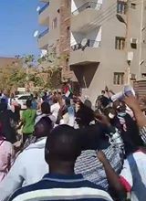 شاهد: على الرغم من التعزيزات العسكرية الكبيرة قوامها اكثر من 50 عربة متنوعة مابين بكاسي وتاتشرات ودفارات 131559