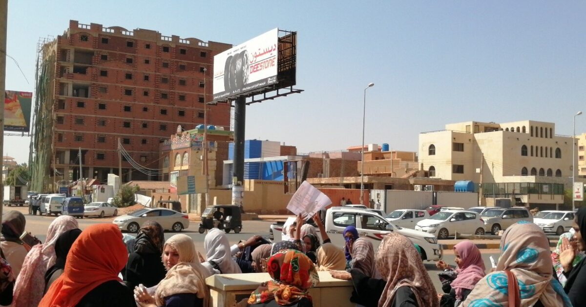 الخرطوم..الحياة تعود إلى طبيعتها بشارع الستين DxrElu WoAYhoq