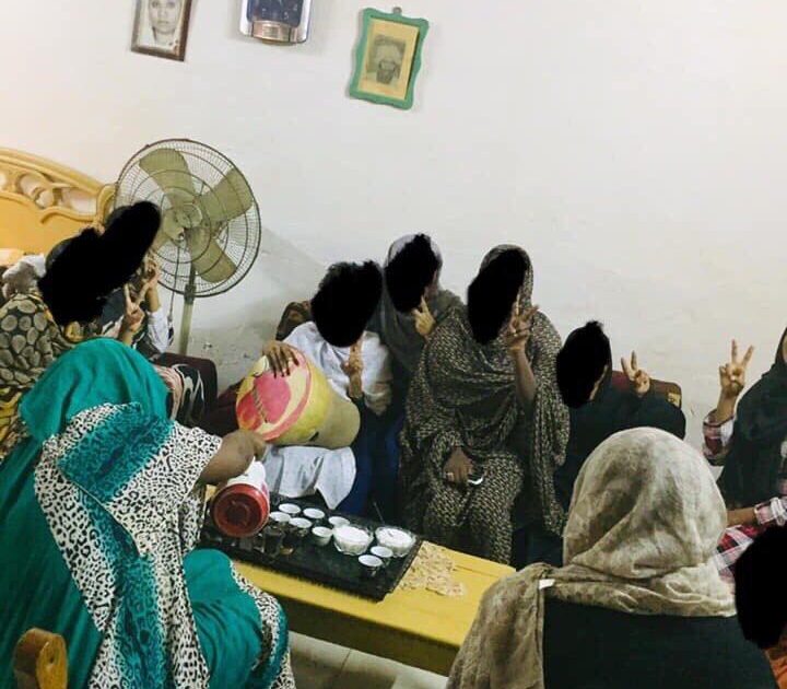 بالصور ...حيلة "زواج" ذكية تنجح في انقاذ متظاهرات سودانيات من قوات الأمن بنات امدرمان2