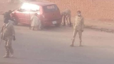 بالصورة.. قوات الأمن تقوم بتخريب سيارة مواطن عمداً تثير غضب المواطنين سيارة مواطن