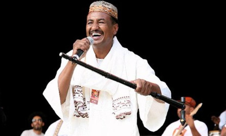 بالفيديو :عضو فرقة عقد الجلاد السابق يحول حفل سوداني بواشنطون إلى تظاهرة وطنية عمر بانقا