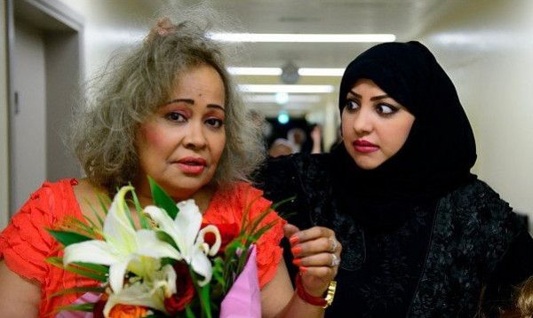 نجمة سعودية من ممثلة إلى بائعة كبدة في الشارع من أجل أولادها ممثله