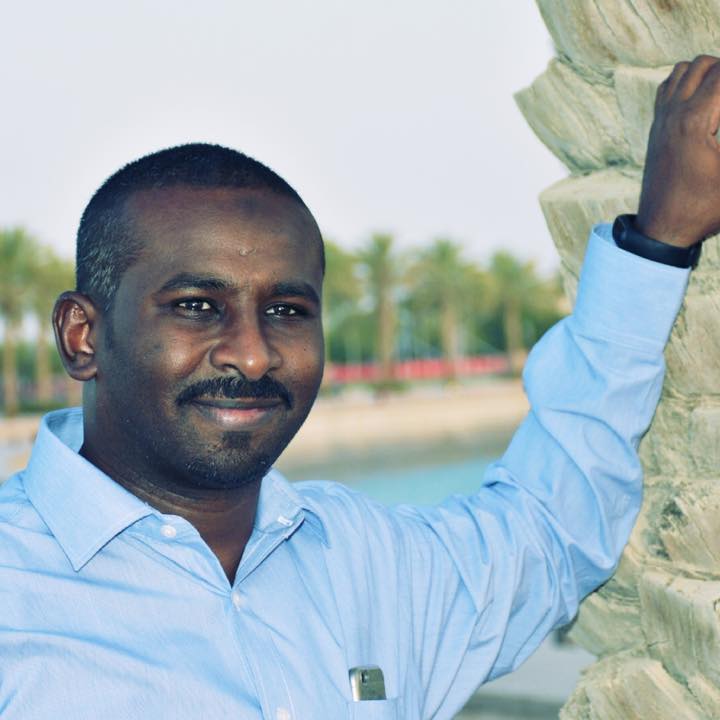مرشح رئاسي: الشغلة دي قربت تسقط شديد... هناك كلام عّن التضحية بالبشير ربما تكون وشيكة! انور دفع الله