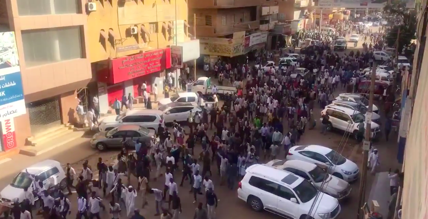 اغلاق شارع الحرية بالخرطوم شارع الحرية الخرطوم