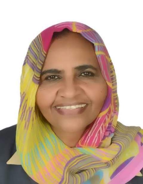 وزيرة سودانية تردد شعار المتظاهرين: (حرية، سلام، عدالة) وداد بعقوب