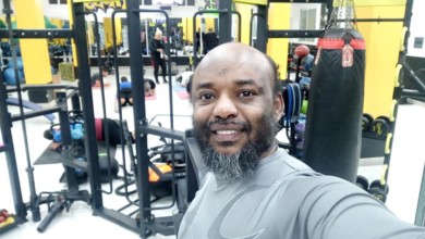 ضابط بالطيران الحربي سابقاً يهدد سودانية24 بالقضاء لهذا السبب! عمر قرافي 1