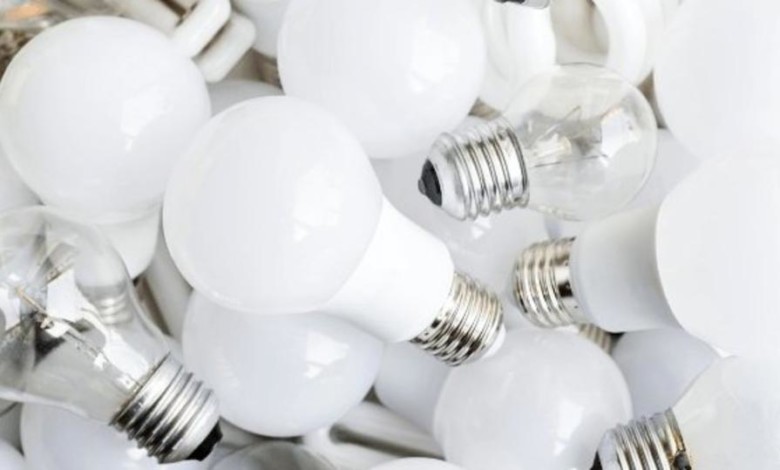 هل يؤثر ضوء الفلورسنت على صحتك؟ لمبه