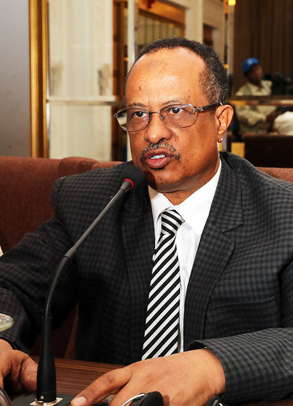 إستمرار مسؤول في منصبه رغم إعفائه بقرار من رئيس الجمهورية 39340.jpgحمد الجزولي