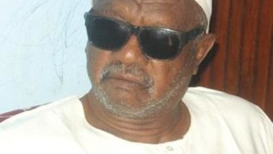 artworks 000118629621 3myte7 t500x500.jpgالشاعر