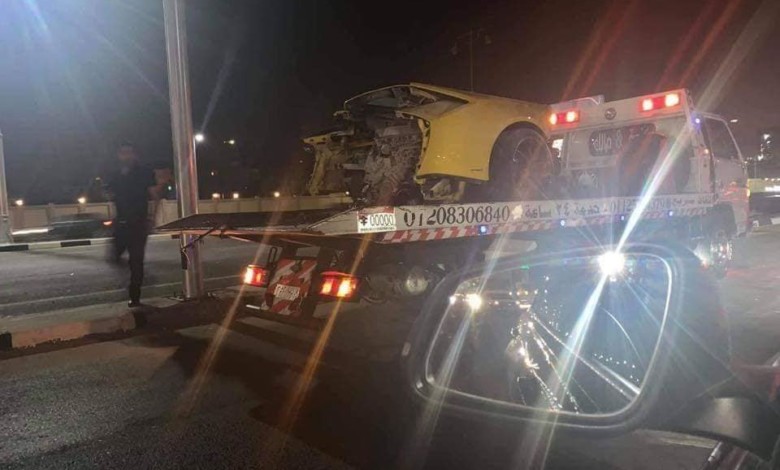 شاهد .. لامبورغيني تنشطر نصفين في مصر image 1