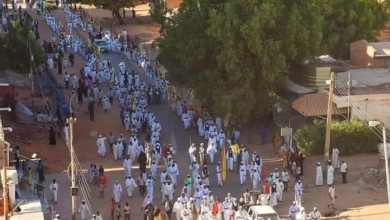 بالصور ..الطرق الصوفية تحتشد أمام القيادة العامة وتدعو الجميع للمشاركة الطرق الصوفية 2