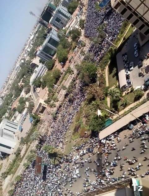 ارتقاء شهيد ثاني في مليونية14فبراير مظاهرات السودان