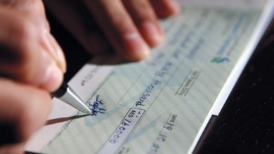 الكشف عن حساب بنكي غامض حوّل”46″ تريليون جنيه لشخصيات نافذة 00098 750x430
