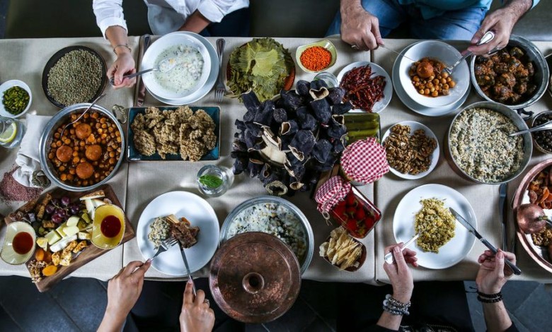 إلى من ينشرون صور موائدهم في رمضان.. "أصل النية"! 27da5e98 ffbc 46dd 8655 b85688c0f639 16x9 1200x676