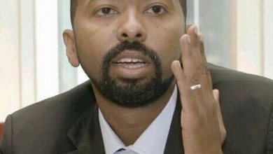 عاجل: عضو وفد التفاوض “خالد سلك” نصرنا اقترب خلال ٤٨ ساعة سنحتفي به بساحة الاعتصام IMG ٢٠١٩٠٥١٣ ٢٣٠٦٣٩