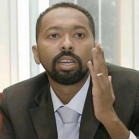 عاجل: عضو وفد التفاوض “خالد سلك” نصرنا اقترب خلال ٤٨ ساعة سنحتفي به بساحة الاعتصام IMG ٢٠١٩٠٥١٣ ٢٣٠٦٣٩
