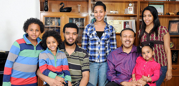 بهدوء حول تعيين وزير الصحة !! معز عمر بخيت