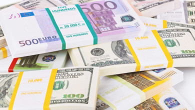 ضبط عملات أجنبية مهربة في أجساد سيدات بمطار بورتسودان currency