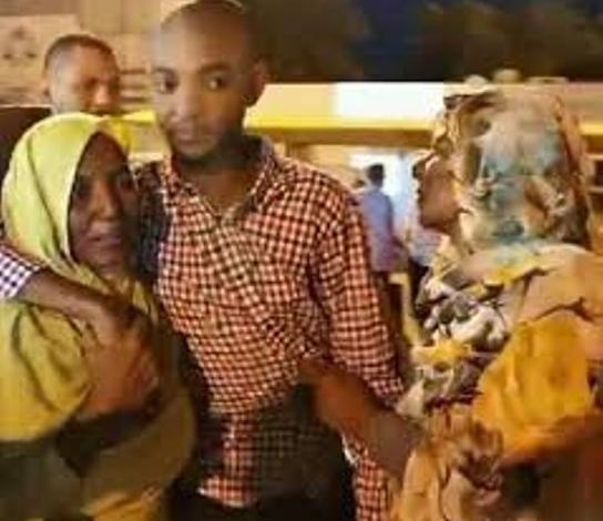 وليد عبد الرحمن: تعرضت للصقع الكهربائي وليد عبد الرحمن مع اسرته