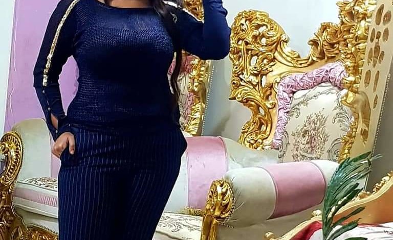 شاهد بالصور.. نجمة السوشيال ميديا السودانية “هبة الجندي” تلفت أنظار رواد مواقع التواصل بملابسها المثيرة هبة الجندي2