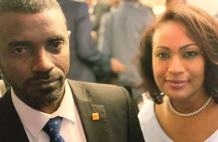 شاهد: سيلفي وزير الشؤون الدينية ( مفرح) مع حسناء في واشنطن يثير ضجة في مواقع التواصل FB IMG 1575397165422