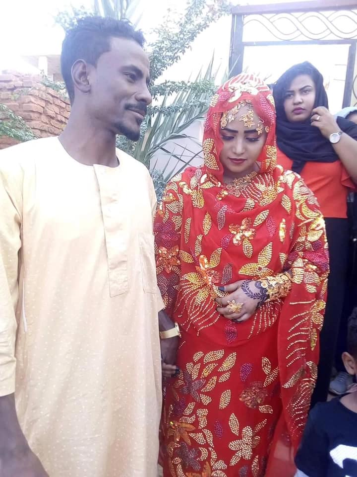 شاهد بالصور.. الفنانة فهيمة عبد الله تتزوج للمرة الثالثة وهذه المرة من عازف معروف فهيمة 1