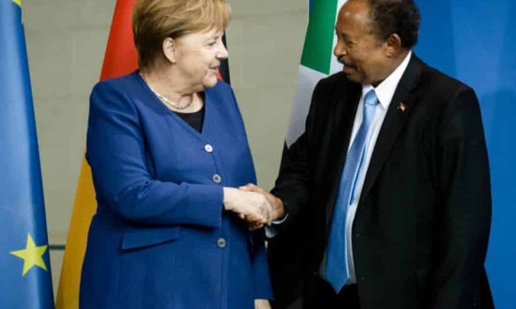 حمدوك يؤكد حرص السودان على تعزيز التعاون مع ألمانيا حمدوك وميركل