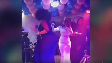 مطربة وراقصة