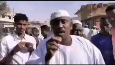 بالفيديو.. مواطن سوداني يفجر مفاجأة كبرى من داخل السوق ويكتشف علاج سحري “بسيط” يقضي على (كورونا) ومتابعون: الخوف من ارتفاع سعره 243421