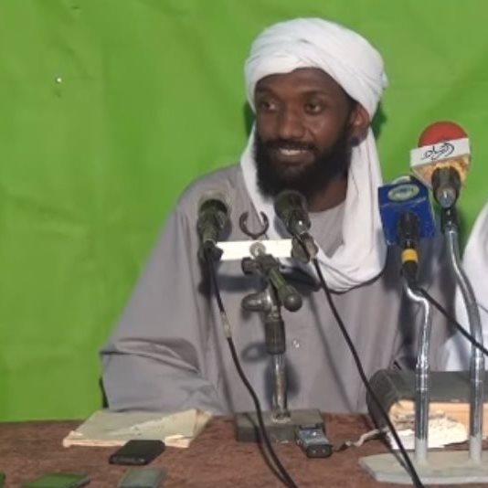 سلفي سوداني: استخدام الكمامة للوقاية من كورونا "شرك بالله" أبو عمير الدنقلاوي