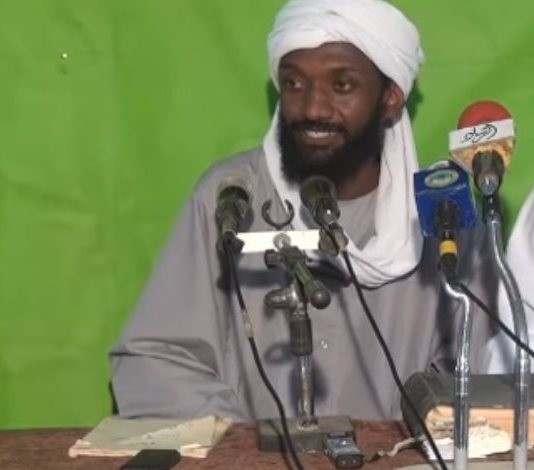 سلفي سوداني: استخدام الكمامة للوقاية من كورونا "شرك بالله" أبو عمير الدنقلاوي