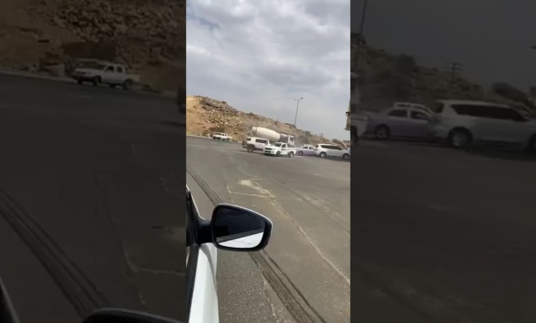 السعودية.. مشاجرة وصدم بالمركبات وقذف بالحجارة في شوارع عسير (فيديو) 270090